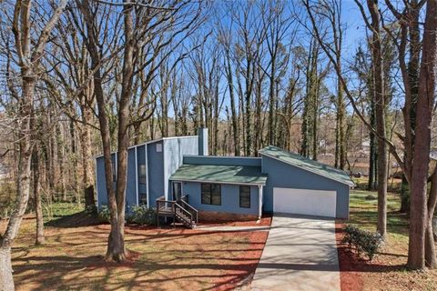 Homes For Sale - 296 Firecrest Lane<br/> Lawrenceville, GA 30045
