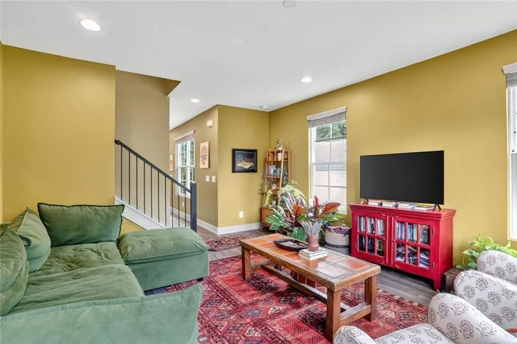 Atlanta, Georgia 30307, United States, 3 Bedrooms Bedrooms, ,4 BathroomsBathrooms,Residential,Active,193943