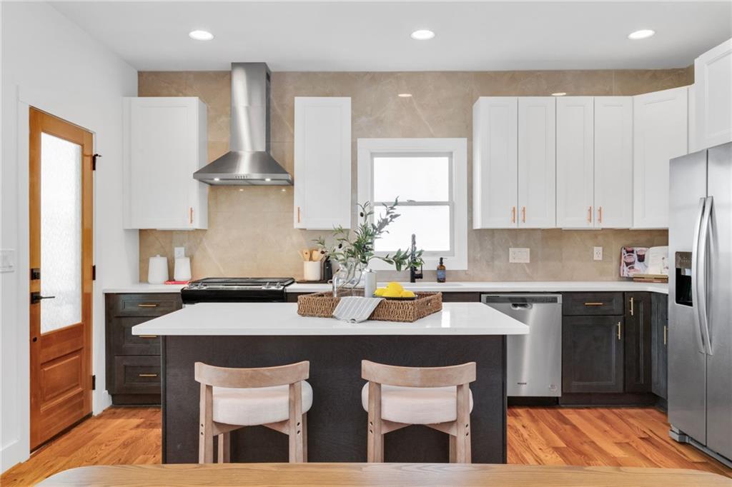 976 Dunning Street A