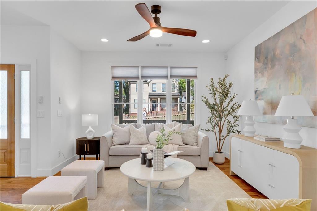 976 Dunning Street A