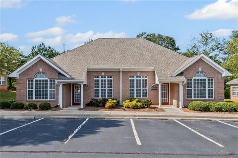 1600 Abbey Court Alpharetta GA 30004