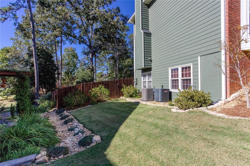 6128 Braidwood Lane NW