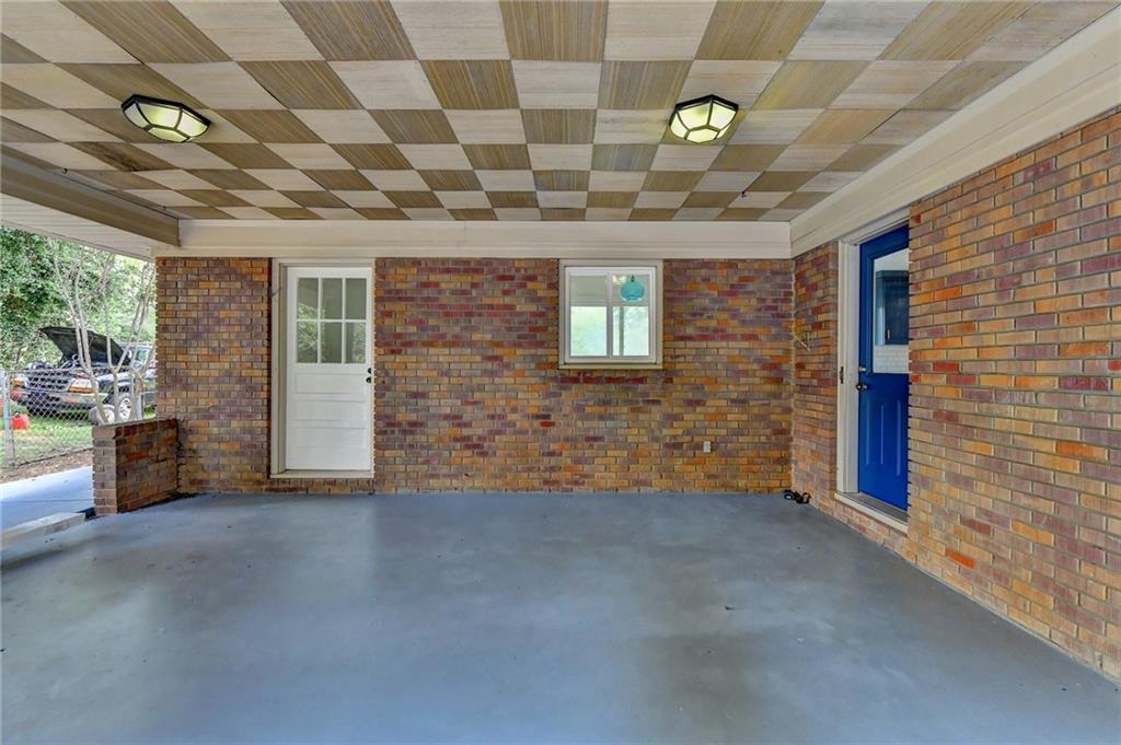 6085 GLENRIDGE Drive