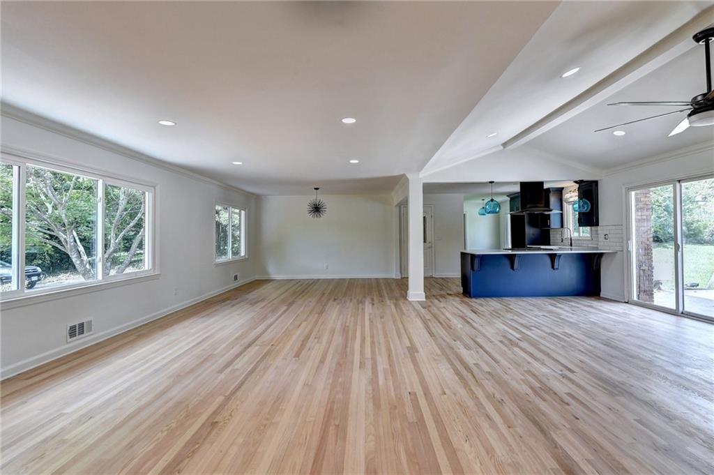 6085 GLENRIDGE Drive