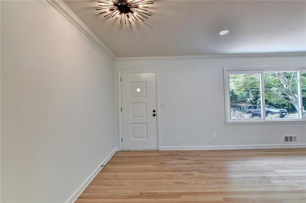 6085 GLENRIDGE Drive