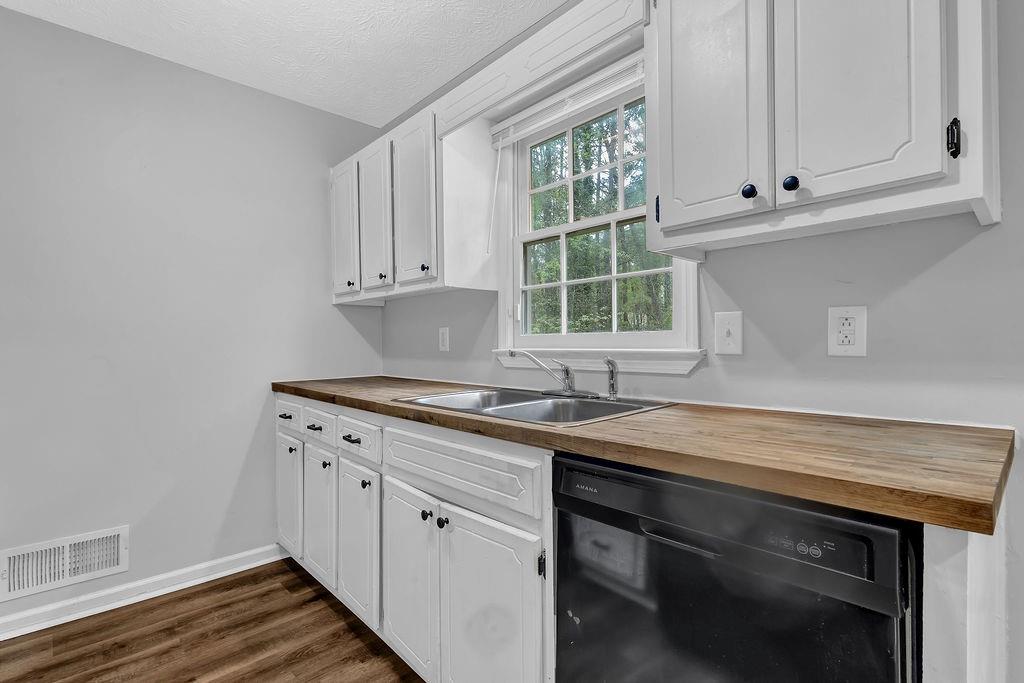 570 Bell Road, Conyers, Georgia image 11