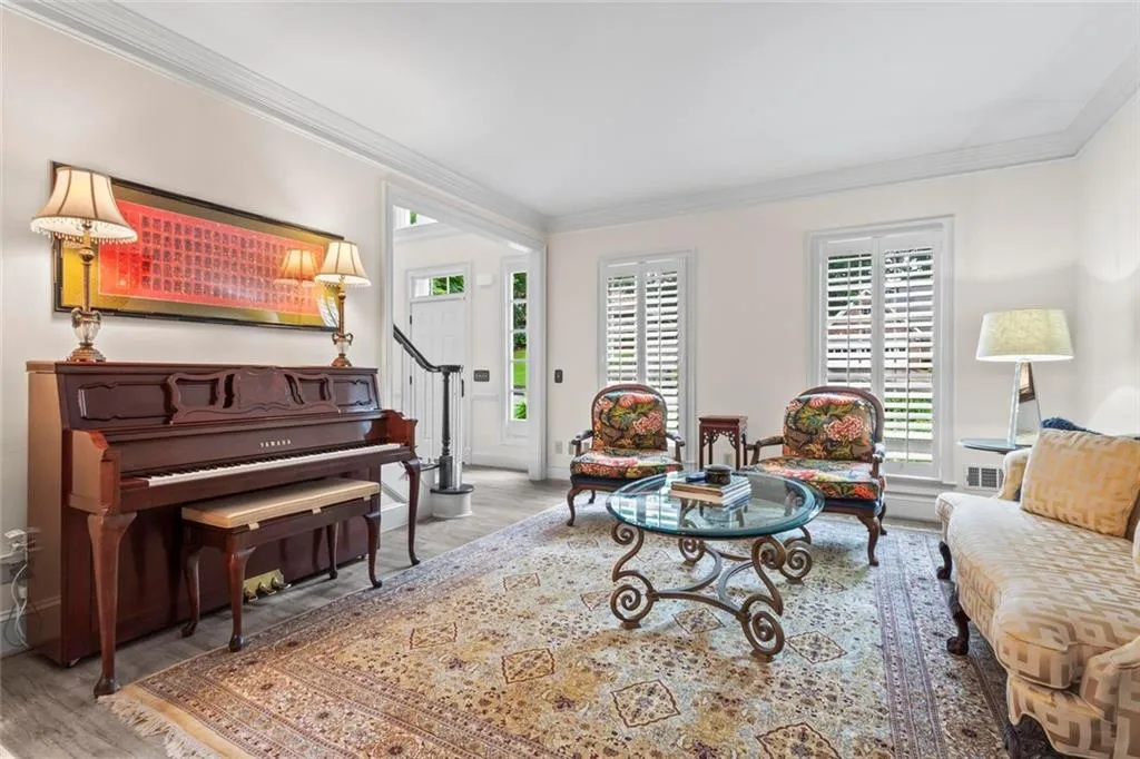 Alpharetta, Georgia 30005, United States, 5 Bedrooms Bedrooms, ,4 BathroomsBathrooms,Residential,Active,154614