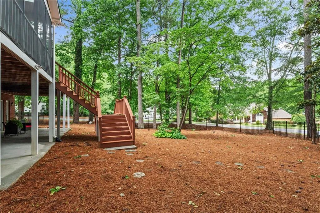 Alpharetta, Georgia 30005, United States, 5 Bedrooms Bedrooms, ,4 BathroomsBathrooms,Residential,Active,154614