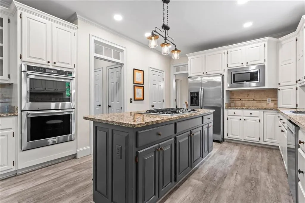 Alpharetta, Georgia 30005, United States, 5 Bedrooms Bedrooms, ,4 BathroomsBathrooms,Residential,Active,154614