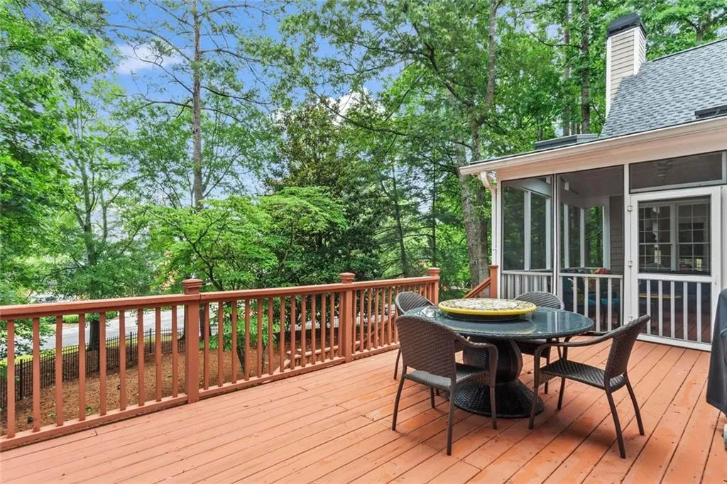 Alpharetta, Georgia 30005, United States, 5 Bedrooms Bedrooms, ,4 BathroomsBathrooms,Residential,Active,154614