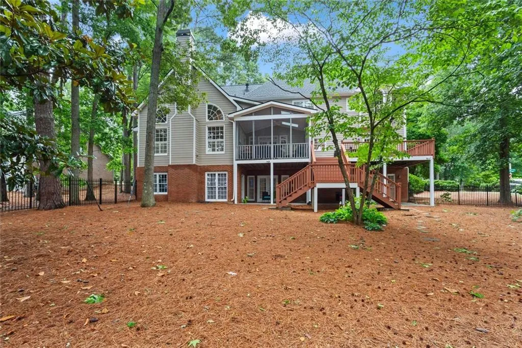 Alpharetta, Georgia 30005, United States, 5 Bedrooms Bedrooms, ,4 BathroomsBathrooms,Residential,Active,154614