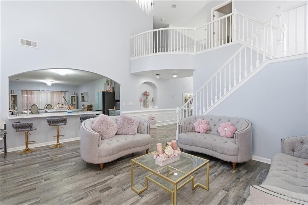 5318 Twin Creeks Place