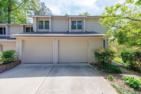 Photo of 904 Pritchard Place, Marietta, GA 30068 (MLS # 7754470)