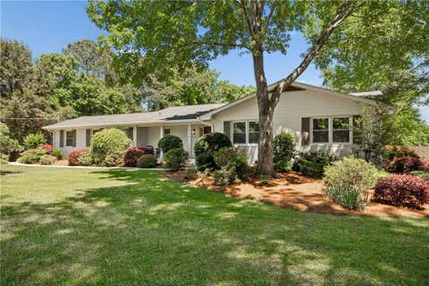 Homes For Sale - 230 Chateau Drive<br/> Fayetteville, GA 30214
