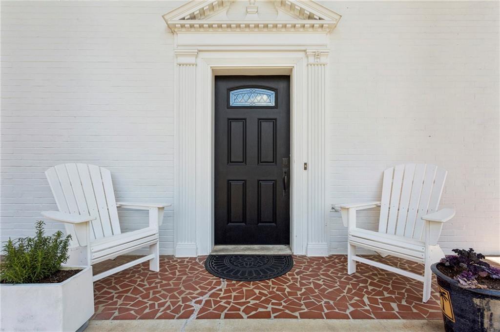 6105 River Shore Parkway