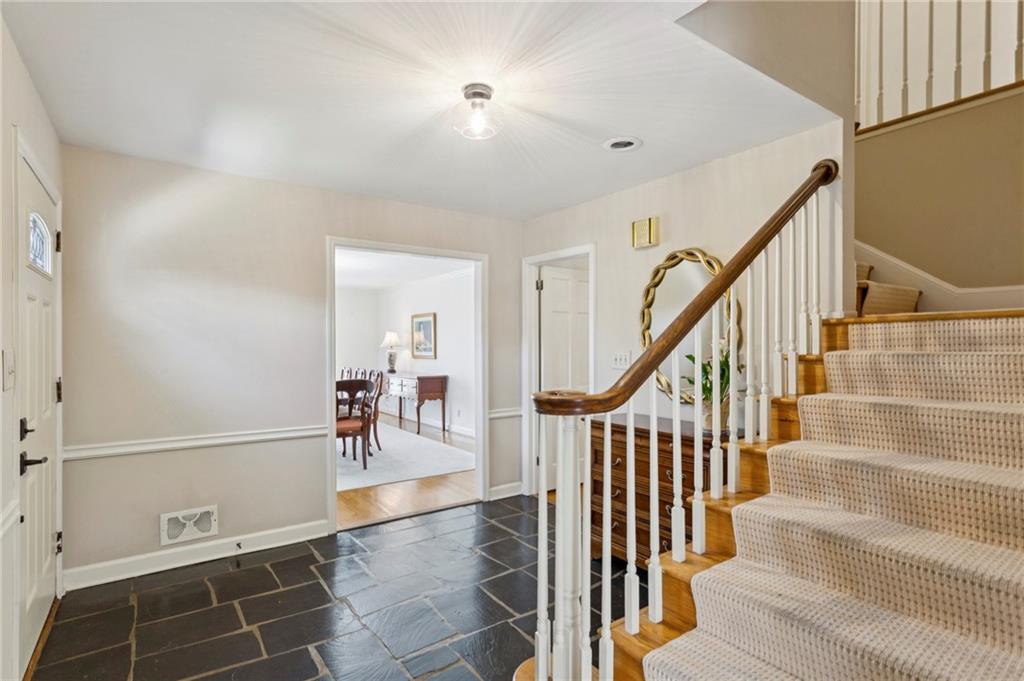 6105 River Shore Parkway