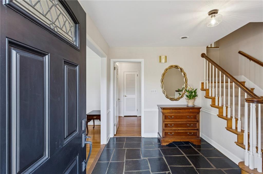 6105 River Shore Parkway