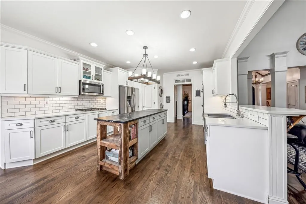 Canton, Georgia 30115, United States, 4 Bedrooms Bedrooms, ,4 BathroomsBathrooms,Residential,Active,142420