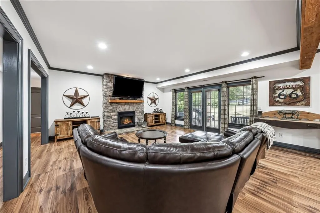 Canton, Georgia 30115, United States, 4 Bedrooms Bedrooms, ,4 BathroomsBathrooms,Residential,Active,142420