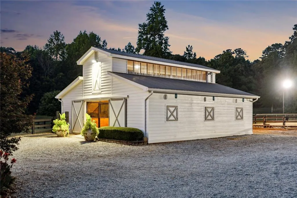 Canton, Georgia 30115, United States, 4 Bedrooms Bedrooms, ,4 BathroomsBathrooms,Residential,Active,142420