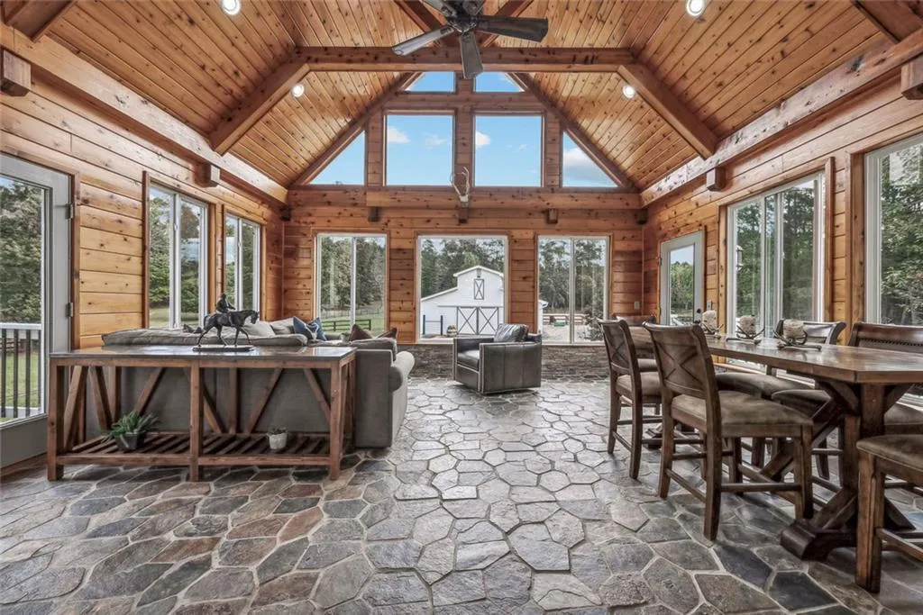 Canton, Georgia 30115, United States, 4 Bedrooms Bedrooms, ,4 BathroomsBathrooms,Residential,Active,142420