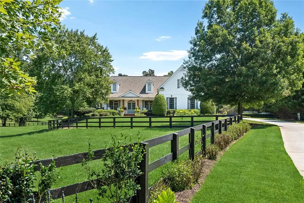 Canton, Georgia 30115, United States, 4 Bedrooms Bedrooms, ,4 BathroomsBathrooms,Residential,Active,142420