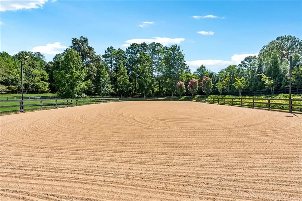 Canton, Georgia 30115, United States, 4 Bedrooms Bedrooms, ,4 BathroomsBathrooms,Residential,Active,142420