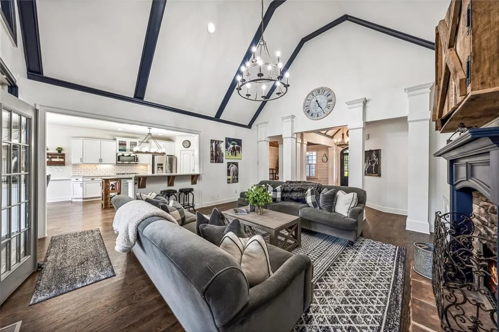 Canton, Georgia 30115, United States, 4 Bedrooms Bedrooms, ,4 BathroomsBathrooms,Residential,Active,142420