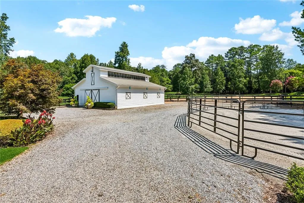 Canton, Georgia 30115, United States, 4 Bedrooms Bedrooms, ,4 BathroomsBathrooms,Residential,Active,142420