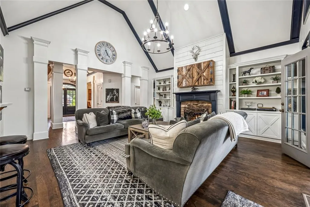 Canton, Georgia 30115, United States, 4 Bedrooms Bedrooms, ,4 BathroomsBathrooms,Residential,Active,142420