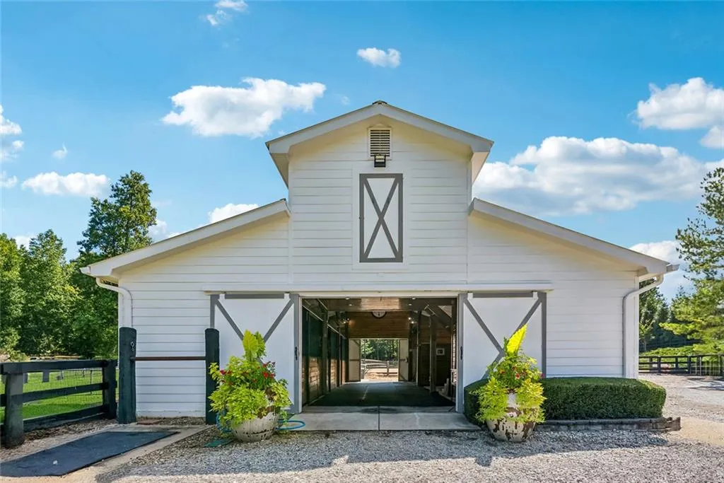 Canton, Georgia 30115, United States, 4 Bedrooms Bedrooms, ,4 BathroomsBathrooms,Residential,Active,142420