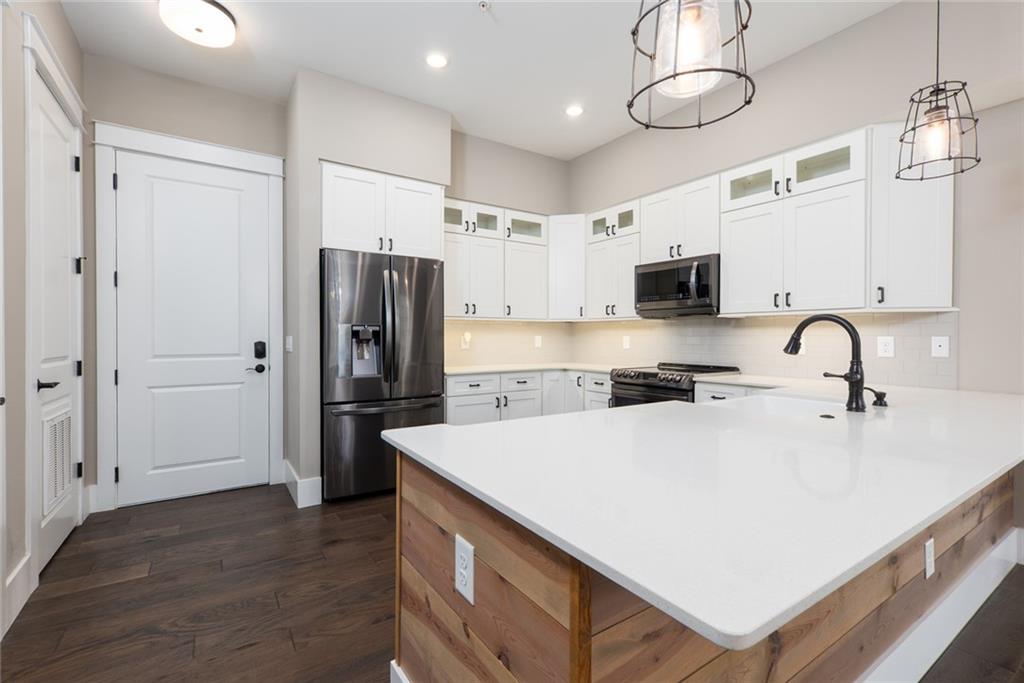 116 W Main Street 2A