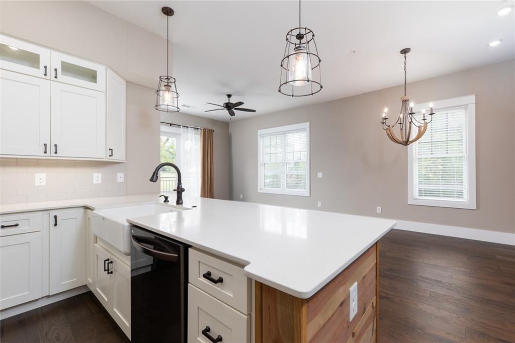 116 W Main Street 2A