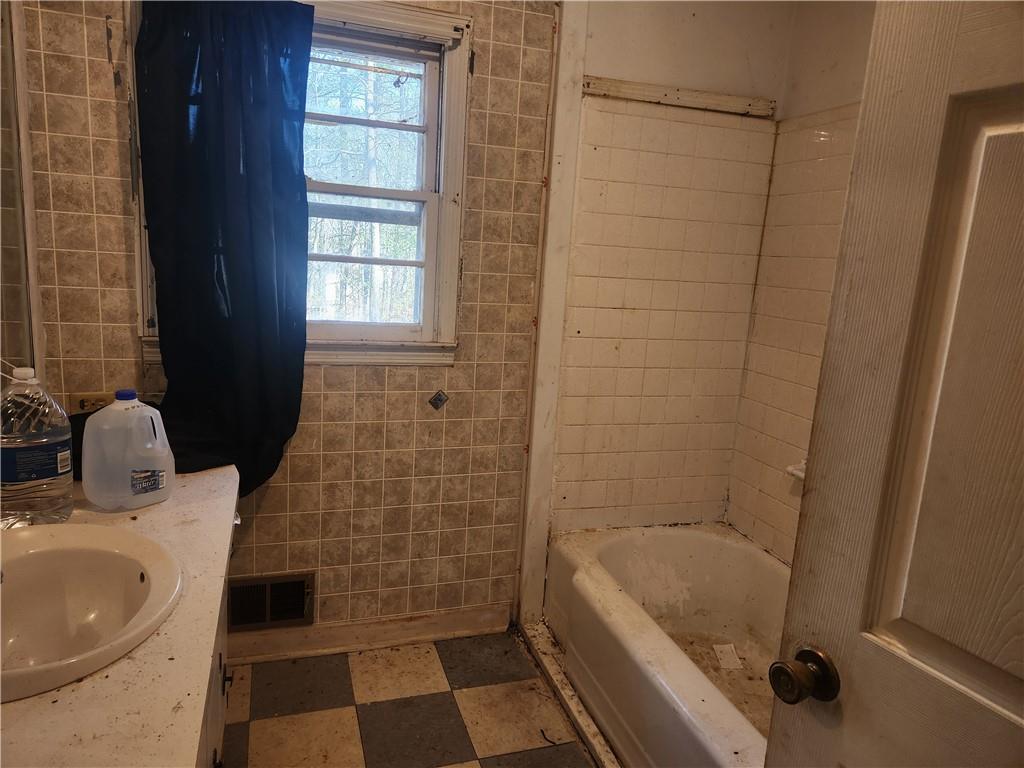 8587 Cumming Highway, Canton, Georgia image 12