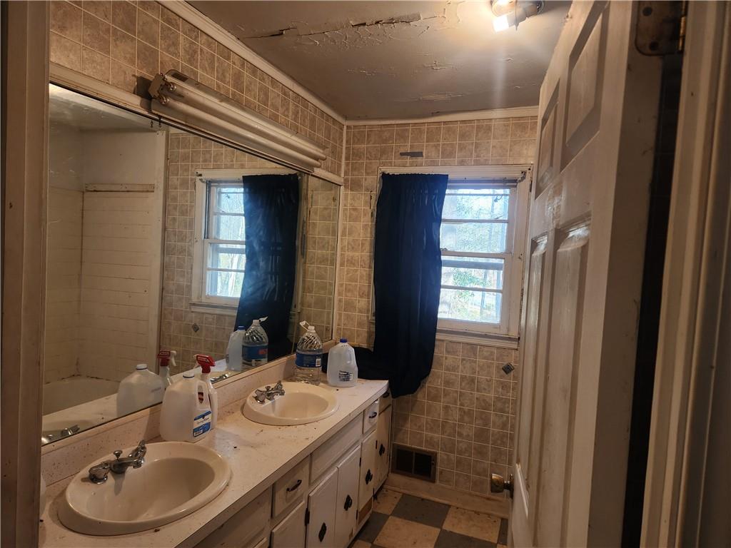 8587 Cumming Highway, Canton, Georgia image 11