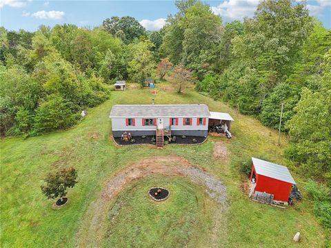 A home in Dahlonega