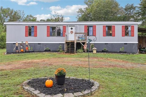 A home in Dahlonega