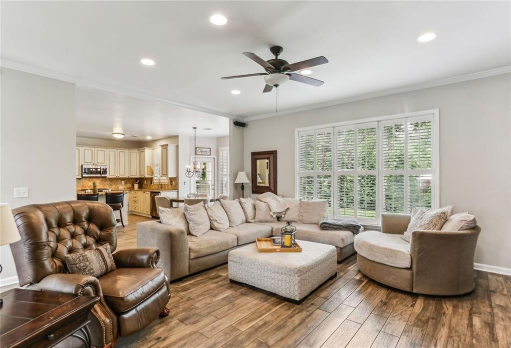 2624 E Madison Drive