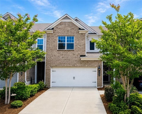 Townhouse For Sale - 11661 Davenport Lane<br/> Alpharetta, GA 30005