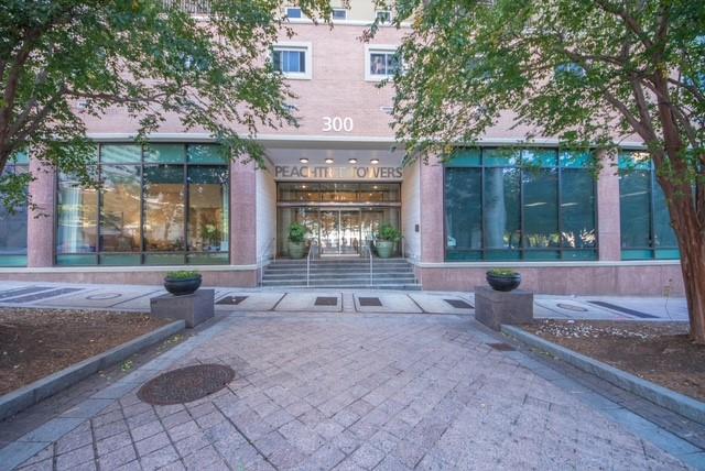 300 Peachtree Street NE 11C