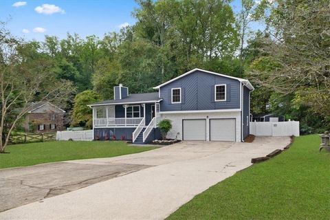 A home in Powder Springs