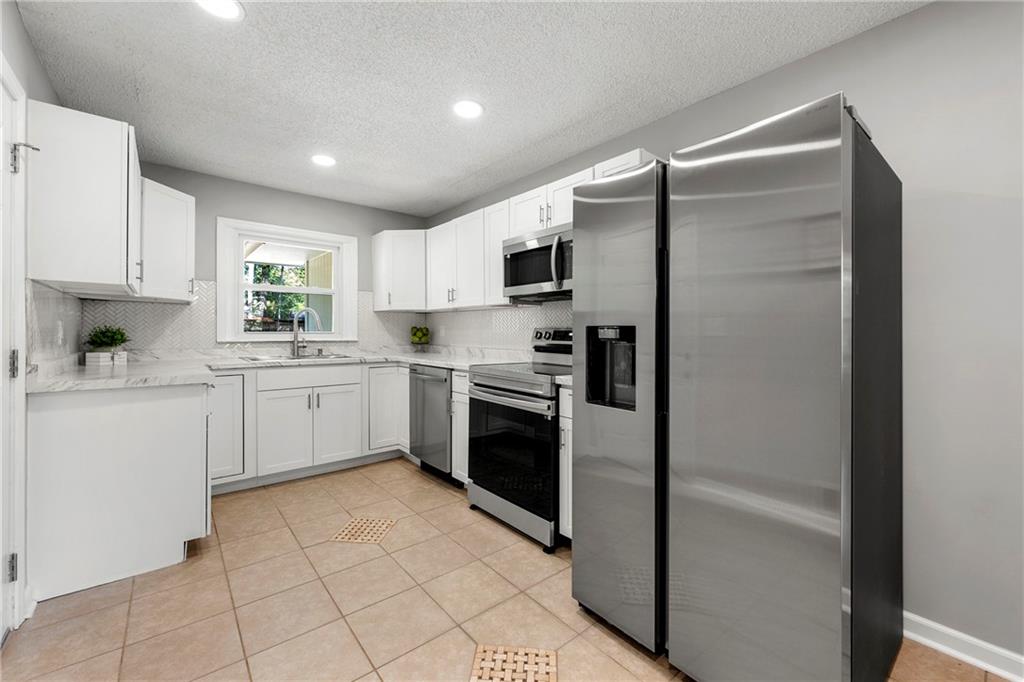 2461 Antwerp Drive, Atlanta, Georgia image 7