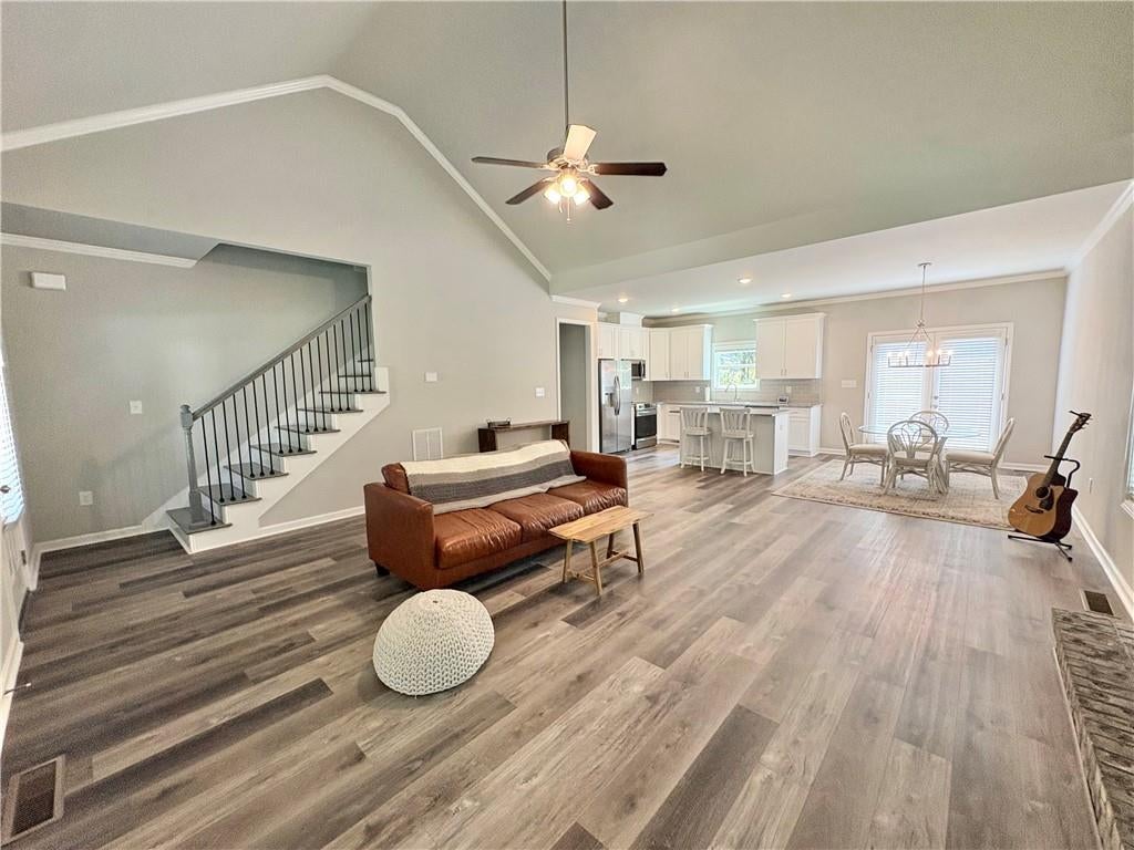 406 Sunset Drive