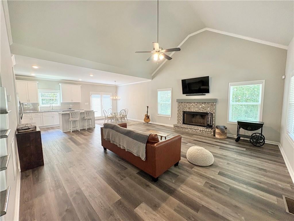 406 Sunset Drive