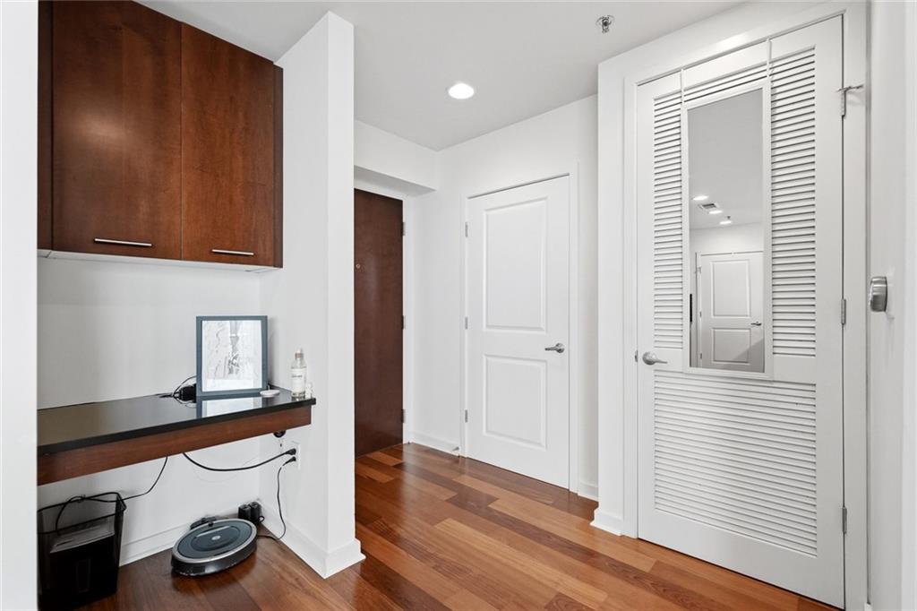 3324 Peachtree Road NE 2202
