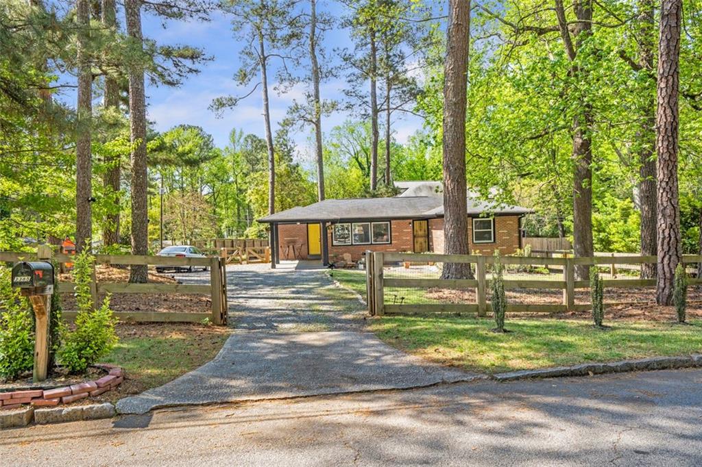 3385 Pinehill Drive, Decatur, Georgia image 1