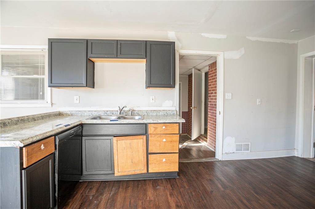 473 Oakside Drive, Atlanta, Georgia image 9
