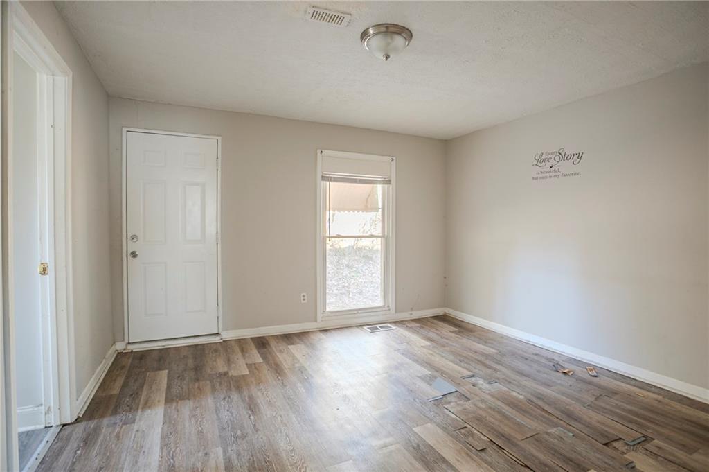 473 Oakside Drive, Atlanta, Georgia image 4