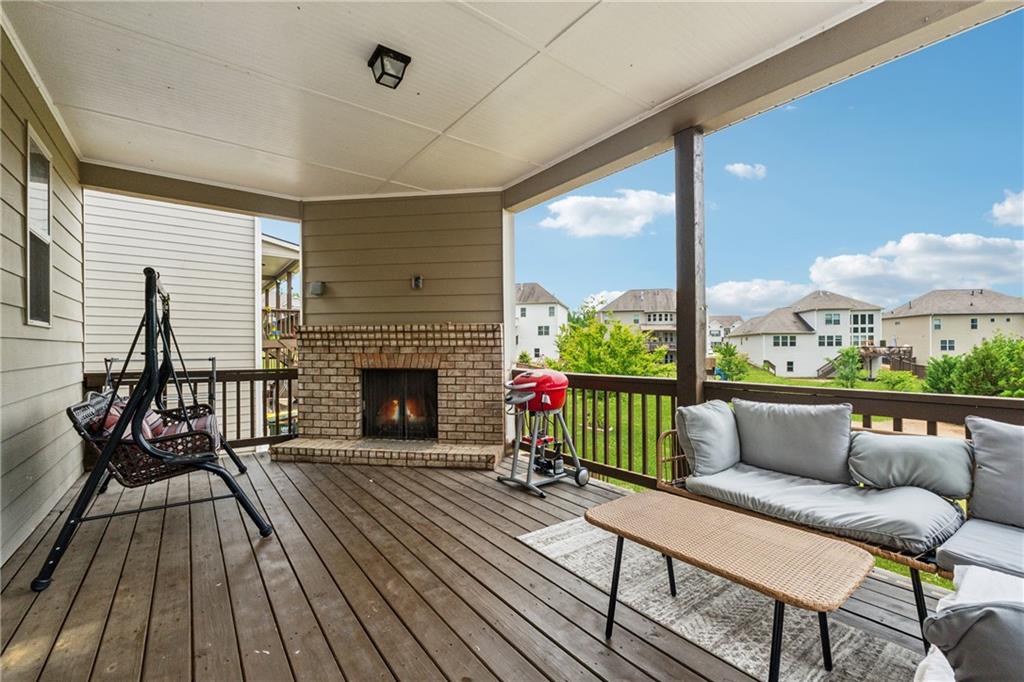 Longstreet Manor - Residential