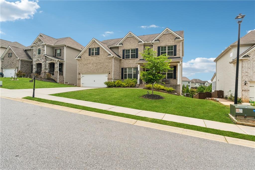 Longstreet Manor - Residential